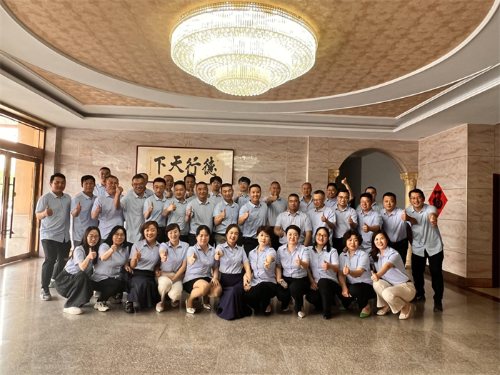 未來不負韶華，繼續(xù)砥礪前行，第一季度總結(jié)大會順利召開